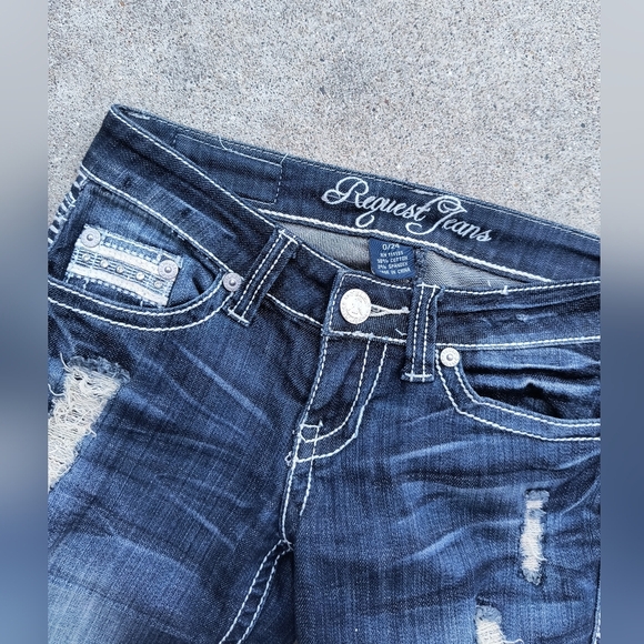 Request Jeans Distressed Stitched Denim Blue Jeans Rhinestones Size 0/24 - Picture 3 of 5